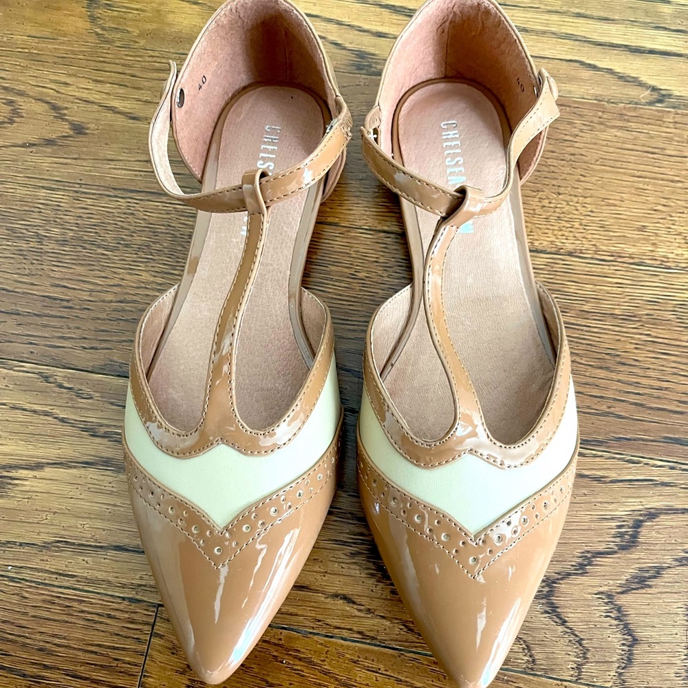 Chelsea Crew T-strap Flats - 9.0